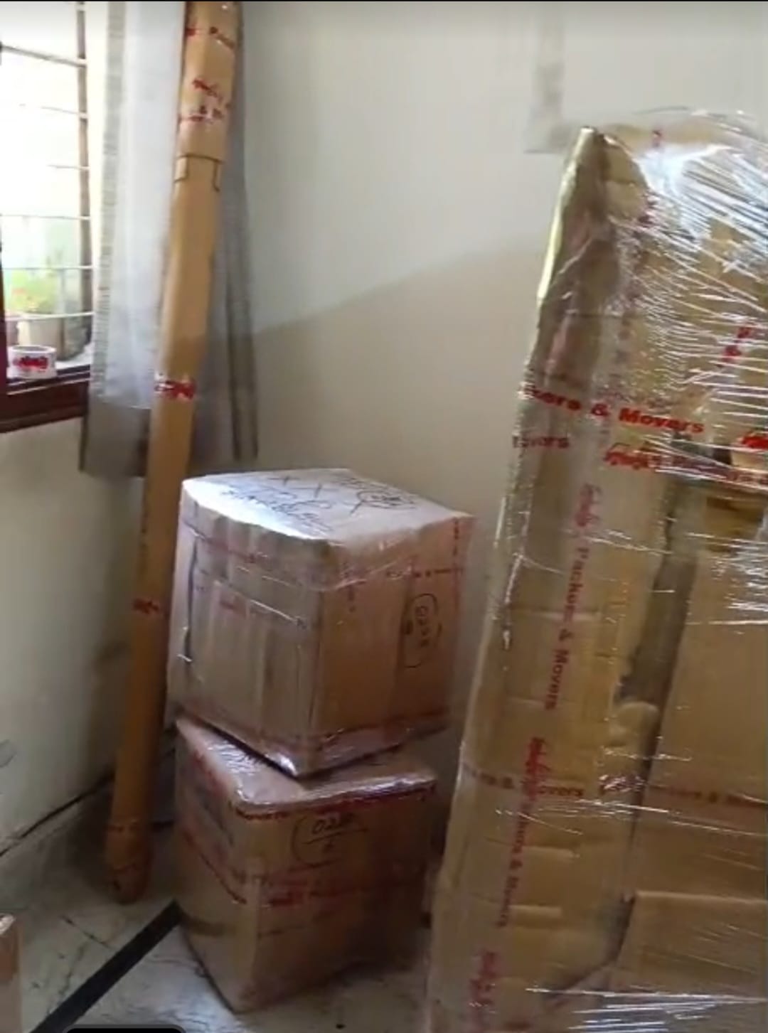 deal packers movers storage image